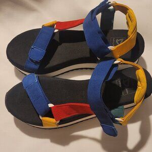 Dirty‎ Laundry Color Block Sandals